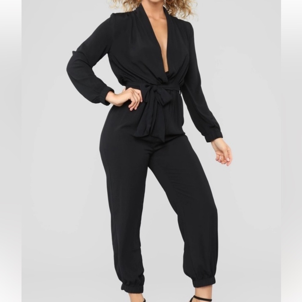 Fashion nova jumpsuit